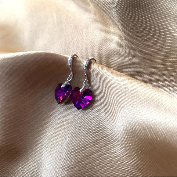 🌟2/$30🌟925 Silver Purple Heart Shape Crystal Earrings l - Picture 6 of 8